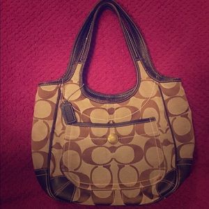 Coach med #m0668-10766 purse